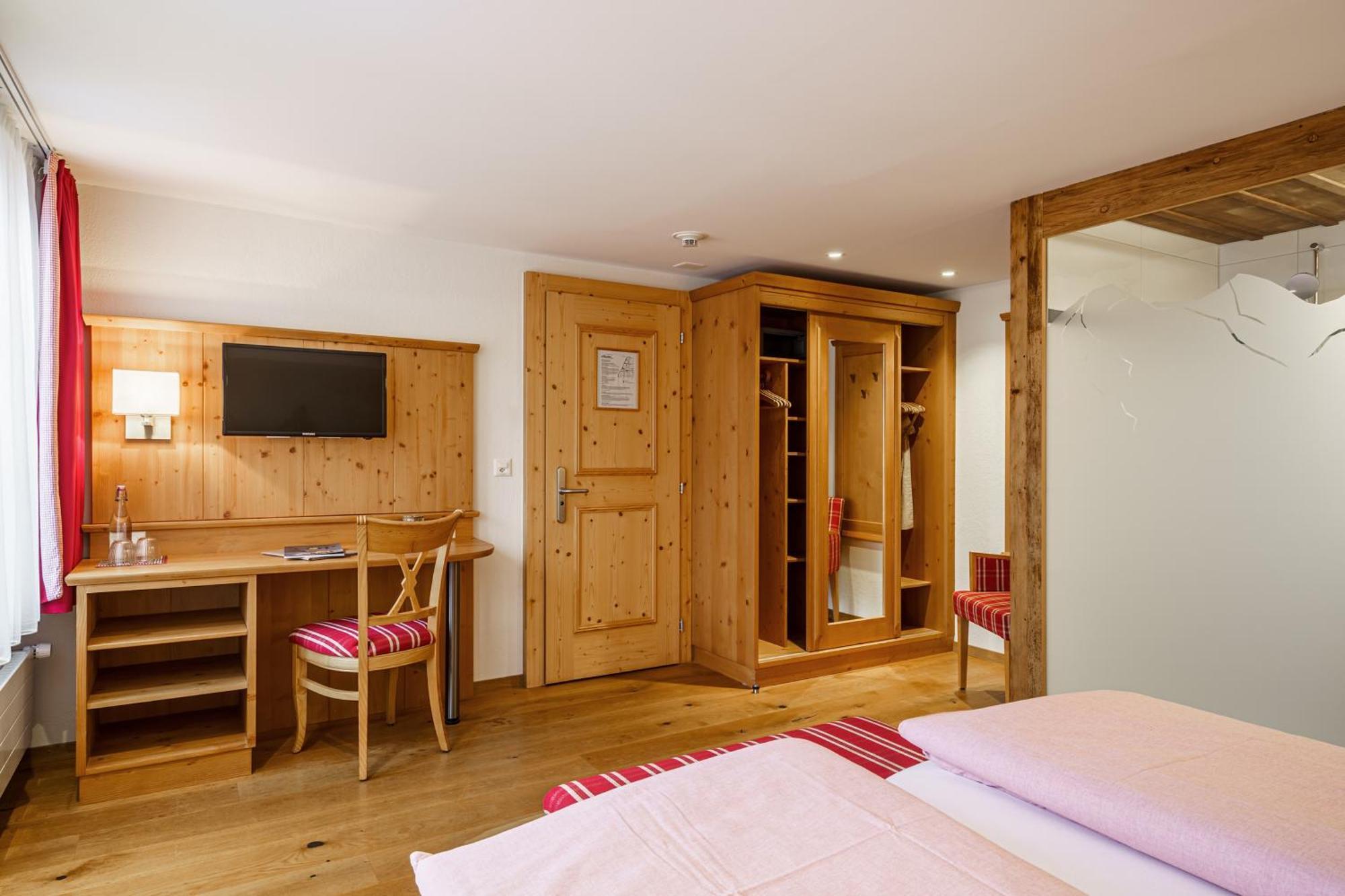 Alpenblick Hotel & Restaurant Wilderswil By Interlaken Habitación foto